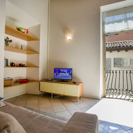 Ninfea Apartment *